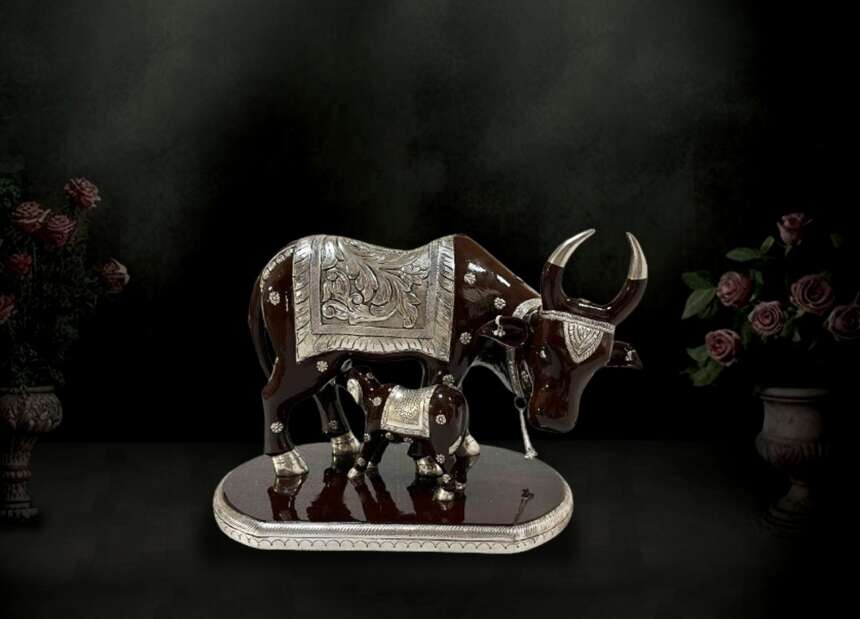 Antique Silver Wooden Kamadhenu Cow | Eternal Handicrafts